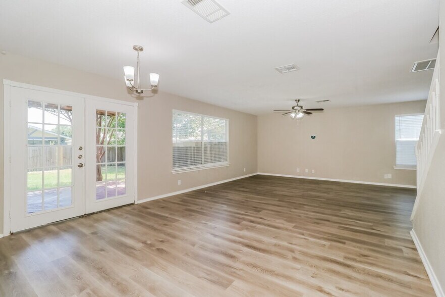 Building Photo - 504 Country Estates Dr
