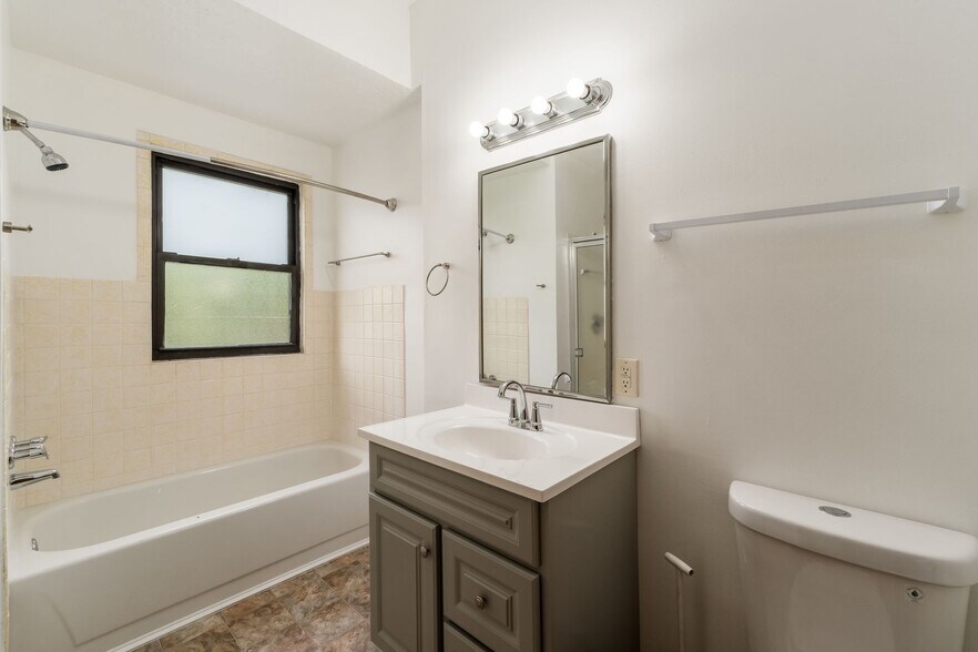 Building Photo - 277 S Champion Ave