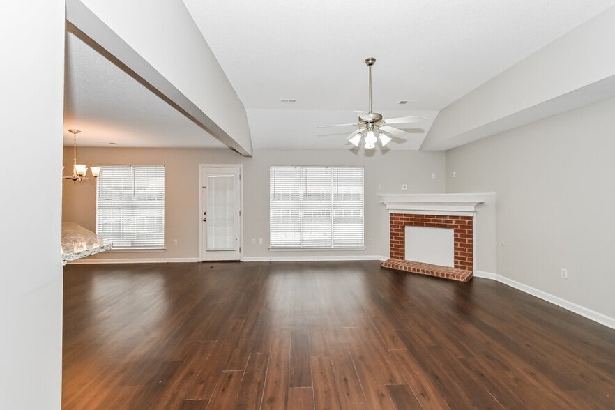 Building Photo - 2523 Russum Dr