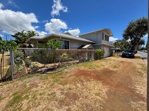 Building Photo - Spacious 1 Bedroom w/ Parking – Honolulu (...
