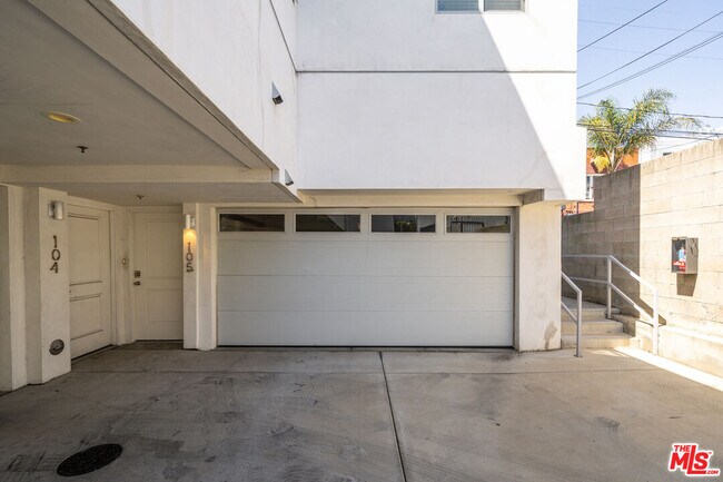 Building Photo - 5941 Barton Ave