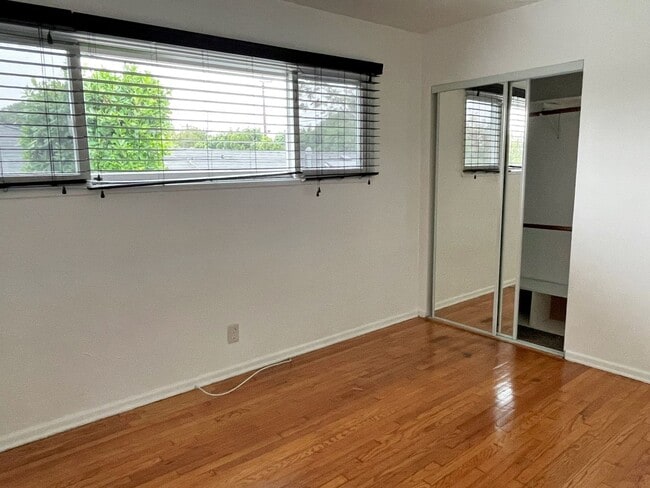 Building Photo - Peaceful 3bd home in Westchester