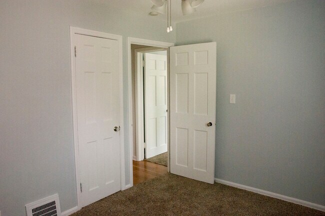 Building Photo - 1242 Genesee Ave