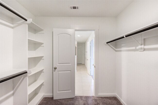 Building Photo - 11914 Carvalho Dr
