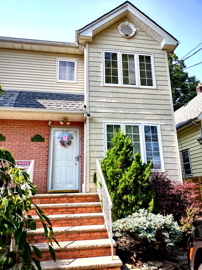 Primary Photo - 151 Wild Ave
