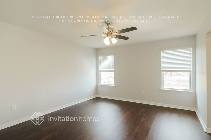 Building Photo - 10479 Hawks Landing Dr