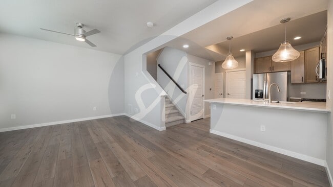 Building Photo - Townhome in Greenways at Sand Creek