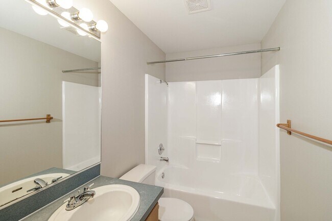 Building Photo - Spacious 4 Bedroom Home | 2,116 SF | Great Room with Fireplace | Fenced Backyard & 2-Car Garage