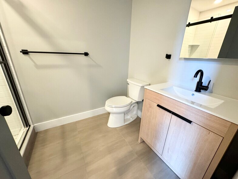 Building Photo - 16 Baker Ct