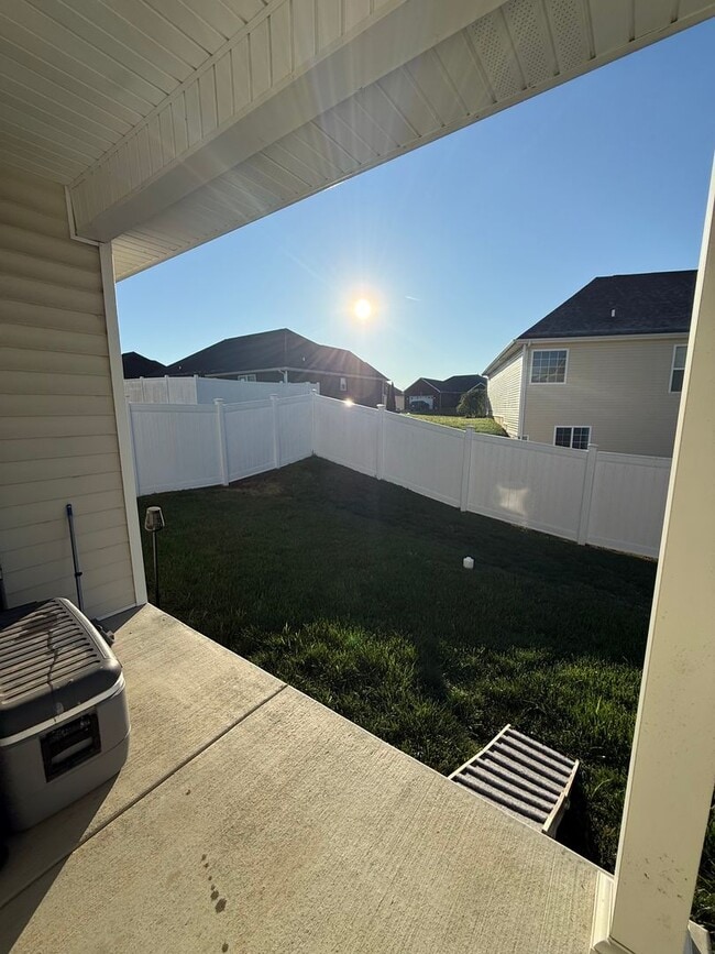 Building Photo - 128 Aiden Ln