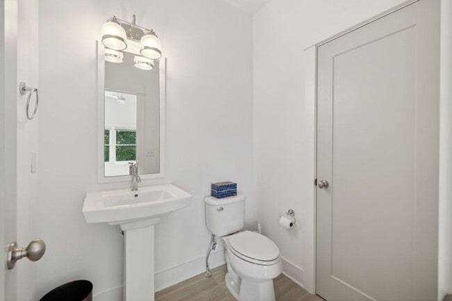 Building Photo - Germantown Gem just 1 mile from Downtown N...