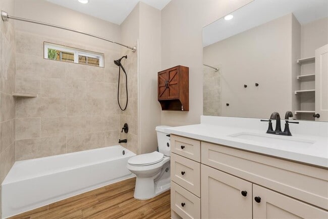 Building Photo - 24738 Roscommon Ln
