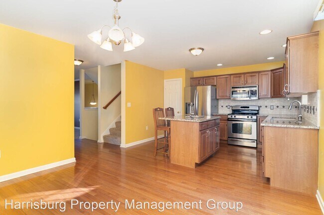 Building Photo - 3 br, 2.5 bath House - 164 Old Schoolhouse...