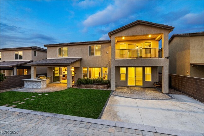 Building Photo - 4631 Amazing View St