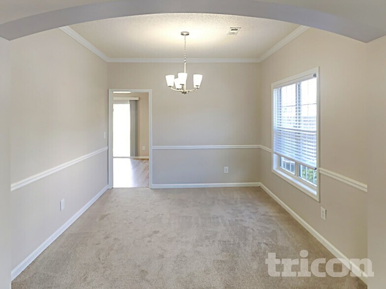 Building Photo - 232 Hillcrest Dr