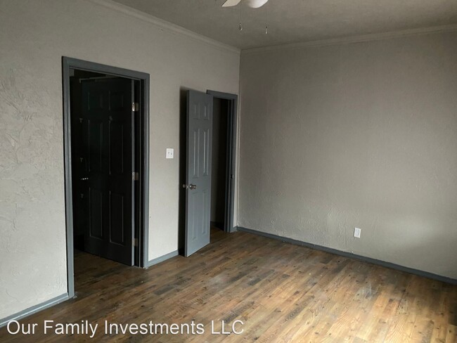 Building Photo - 4 br, 1.5 bath House - 637 E 52Nd St N.