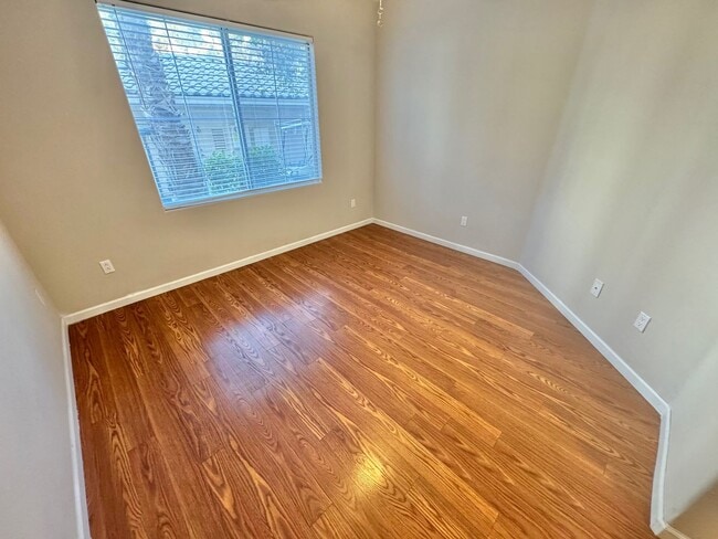 Building Photo - BRIGHT 2-BEDROOM SOUTHWEST LAS VEGAS CONDO