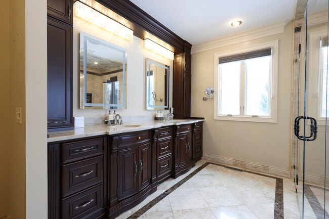 Building Photo - 9020 Whisperinghill Dr