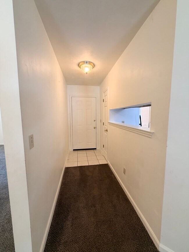 Building Photo - 4414 Stratfordshire Ct