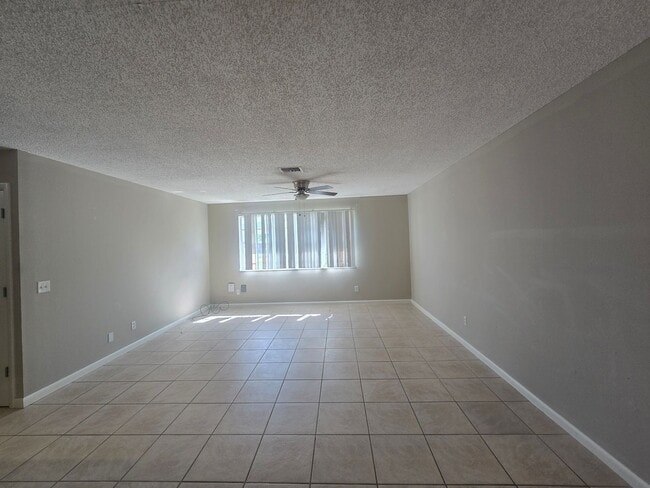 Building Photo - Condo for rent