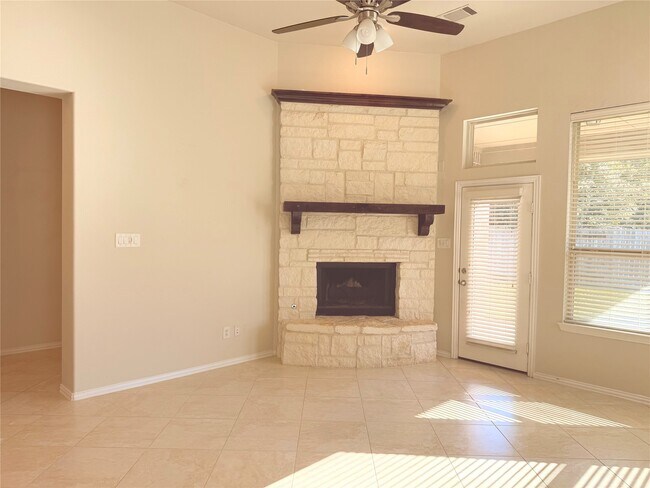 Building Photo - 29015 Davenport Dr