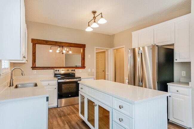 Building Photo - 125 Biltmore Dr