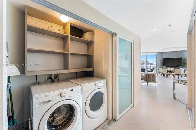 Building Photo - 17111 Biscayne Blvd
