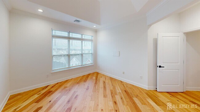 Building Photo - 6406 Fernandez Ct