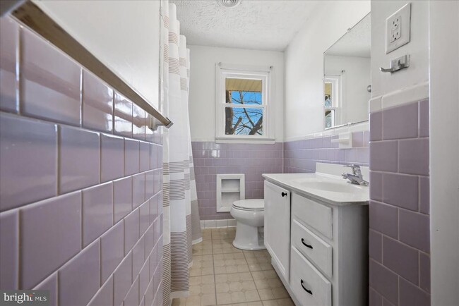 Building Photo - 210 Stafford Dr