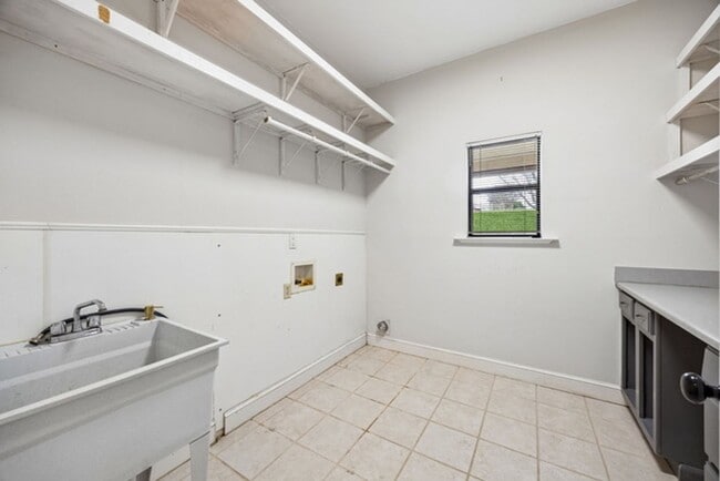 Building Photo - Stunning 4 bedroom 3.5 bath with office that sits on 1.5 acres in ALEDO ISD