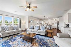 Building Photo - 496 Spring View Dr