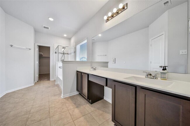 Building Photo - 20975 New Proper Dr