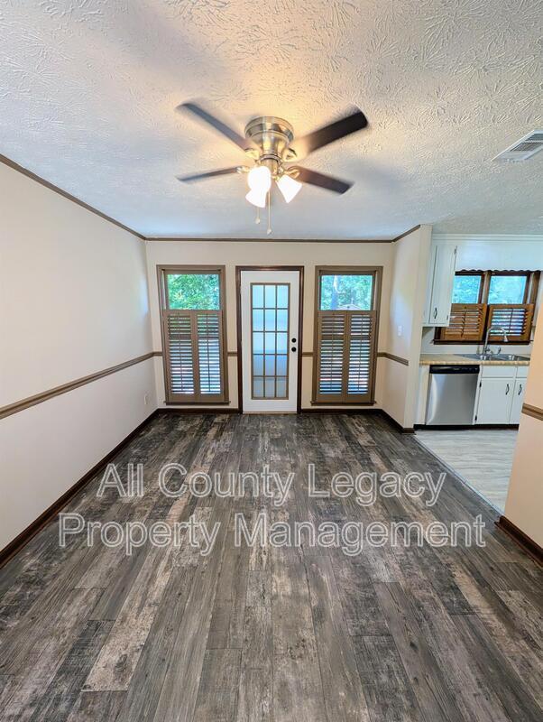 Building Photo - 125 Governor's Rdg