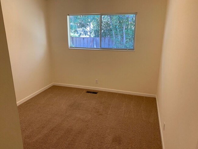 Building Photo - Nice Home in Fantastic Moraga Neighborhood!