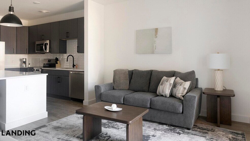 Building Photo - 1007 S Mint St