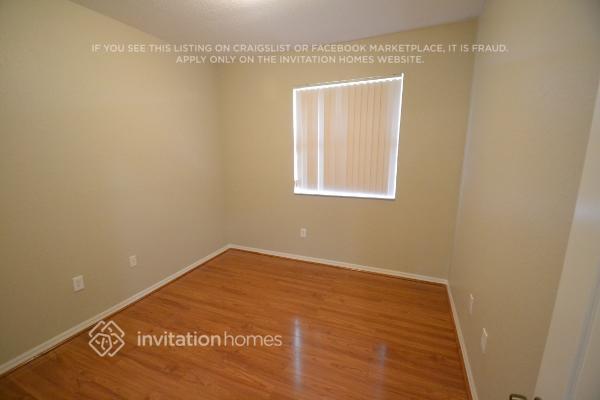 Building Photo - 8920 SW 228th Ln