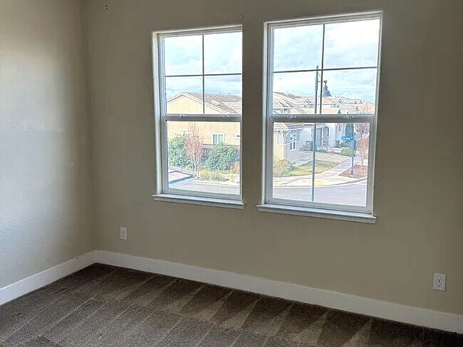 Building Photo - 17978 Silver Springs Way