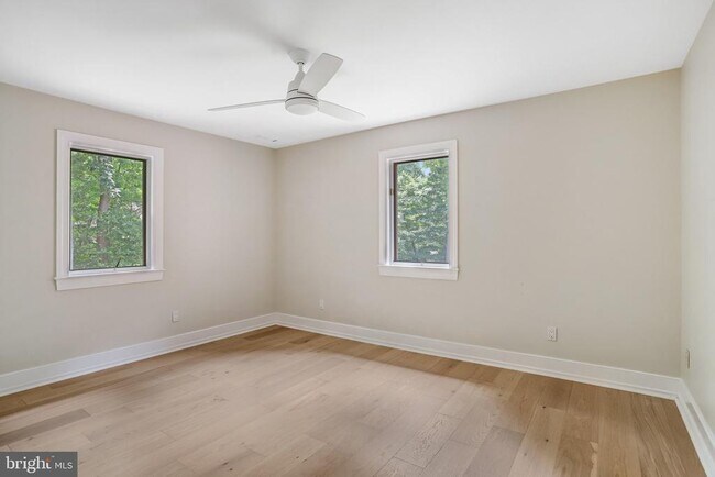 Building Photo - 11109 Elmview Pl