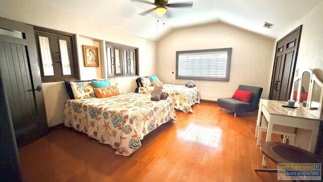 Building Photo - 106 W Morningside Dr