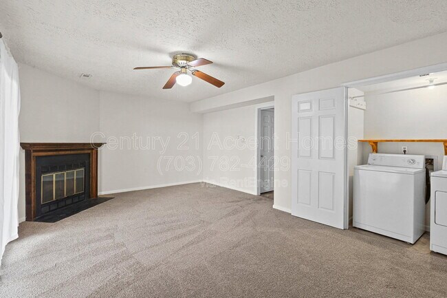 Building Photo - 6719 Sunset Woods Ct