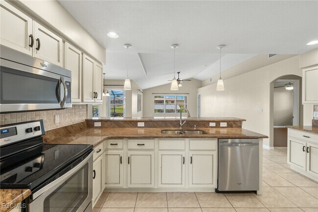 Building Photo - 1418 Shelby Pkwy