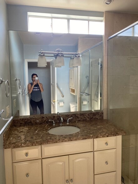 Building Photo - 11074 Califa St