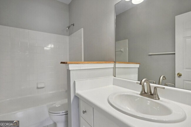 Building Photo - 206 Spring Heights Ln