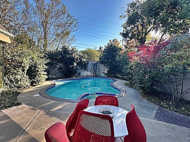 Building Photo - 1710 Dorchester Dr