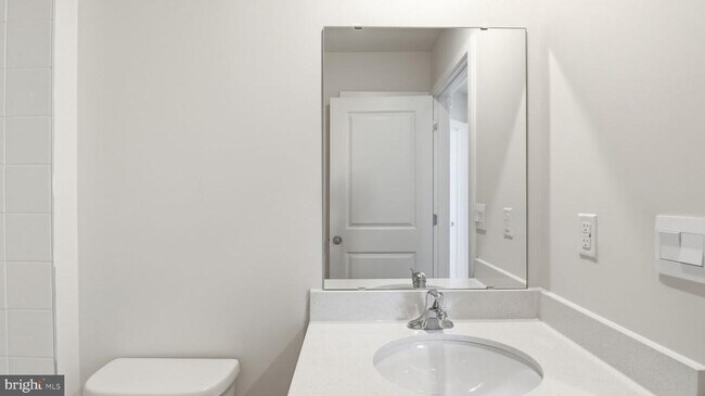 Building Photo - 466 Still Feather Ave