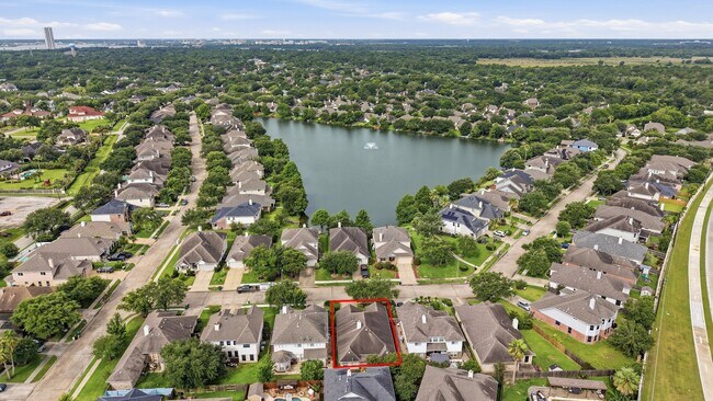 Building Photo - 1631 Crescent Shores Ln