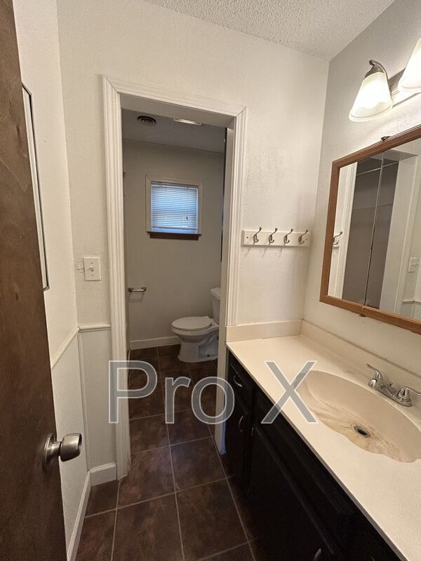 Building Photo - 410 N Rouse St