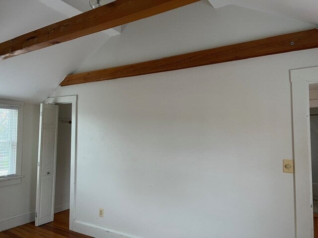 Building Photo - Charming Single Home!