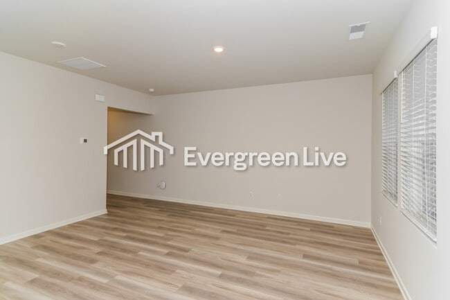 Building Photo - 907 Moray Ln