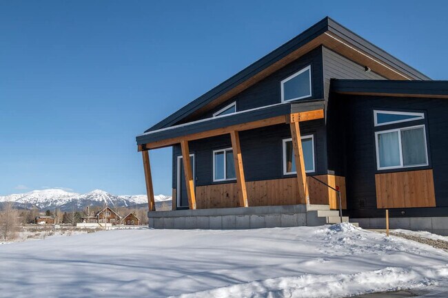 Building Photo - 363 Palisade Trail